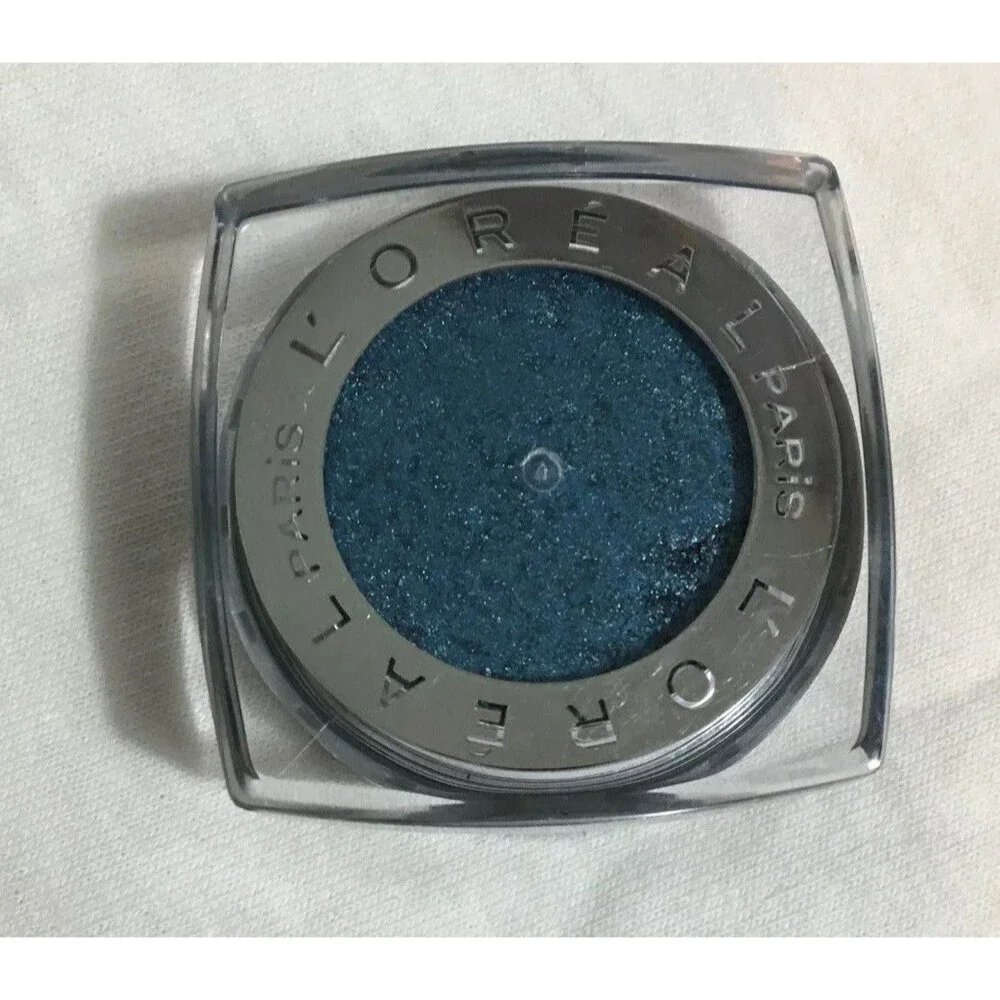 L'Oreal Paris Infallible 24HR Eye Shadow. 760 Timeless Blue Spark